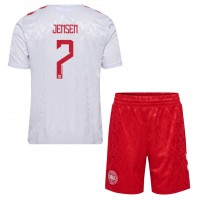 Camiseta Dinamarca Mathias Jensen #7 Visitante Equipación para niños Eurocopa 2024 manga corta (+ pantalones cortos)